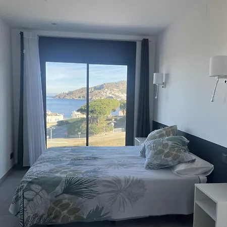 Vil•la Cala Prona *
